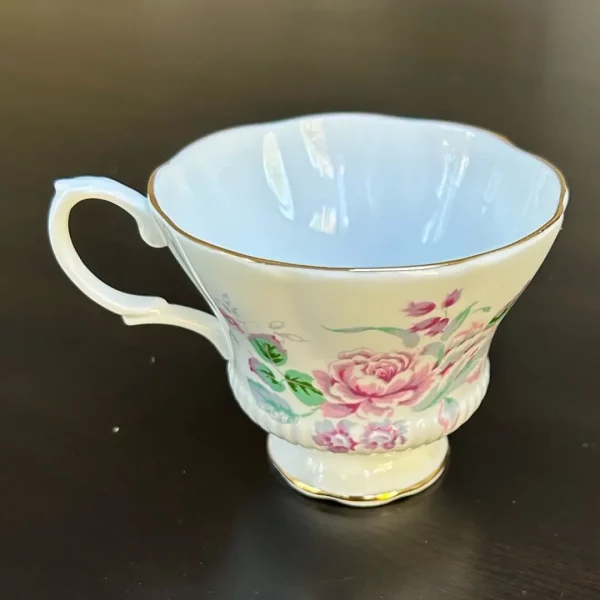 00091 Royal Albert Bone China Teacup Set - Image 3