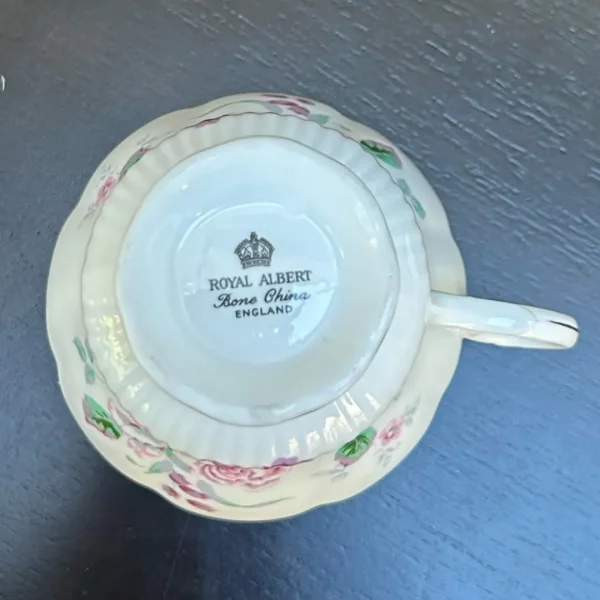 00091 Royal Albert Bone China Teacup Set - Image 6
